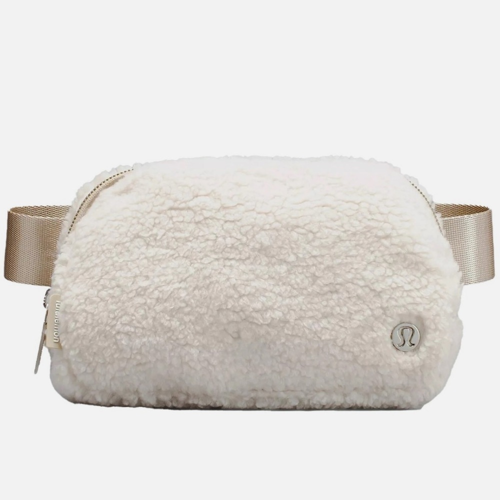 LULULEMON SHERPA FLEECE BELT BAG! IVORY GREAT QUALITY!